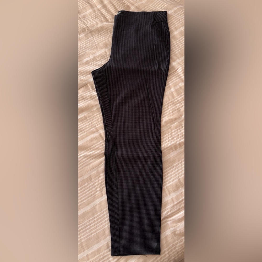 Simply Vera/Vera Wang Black Pants w/White Detail